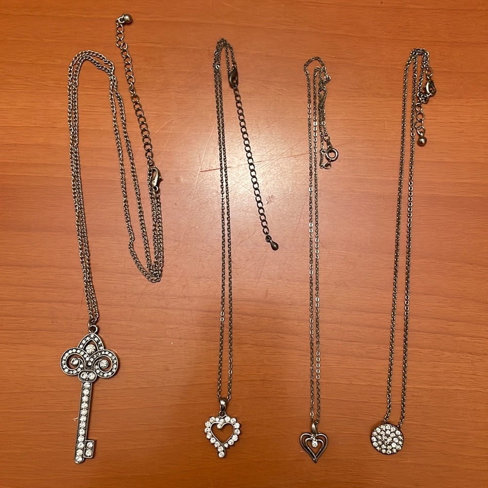 Bundle of fashion jewelry necklaces